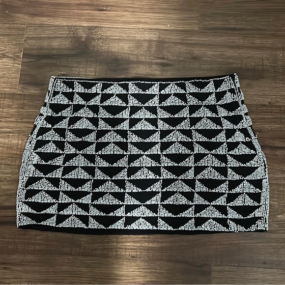Zara Beaded Mini Skirt - Picture 5 of 8